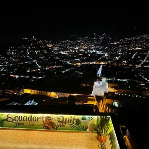 Itchimbia Garden Con La Mejor Vista De Y Quito