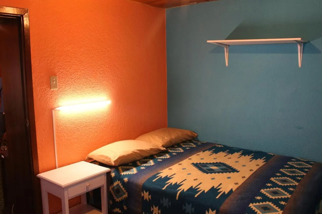 Hostal Killa Llullu Quito Albergue
